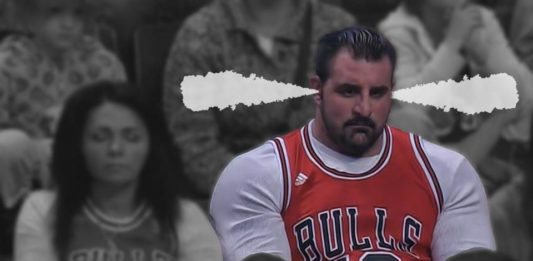 bulls fans protest gar forman john paxson jerry reinsdorf